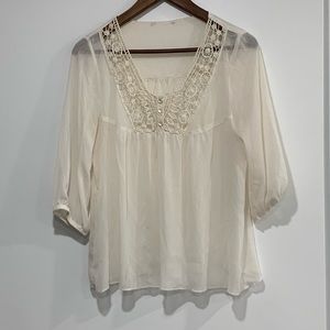 3/4 sleeve light material blouse with crochet design